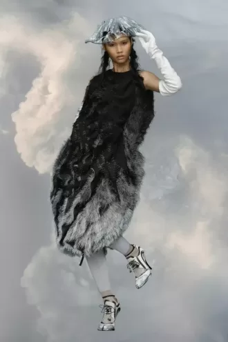 Abito con frange ricamate