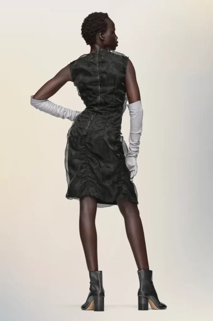 Abito in organza arricciato Abito in organza arricciato