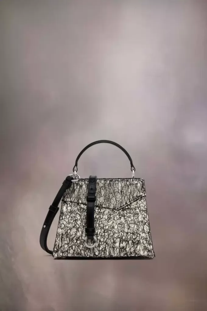 Borsa piccola strappata