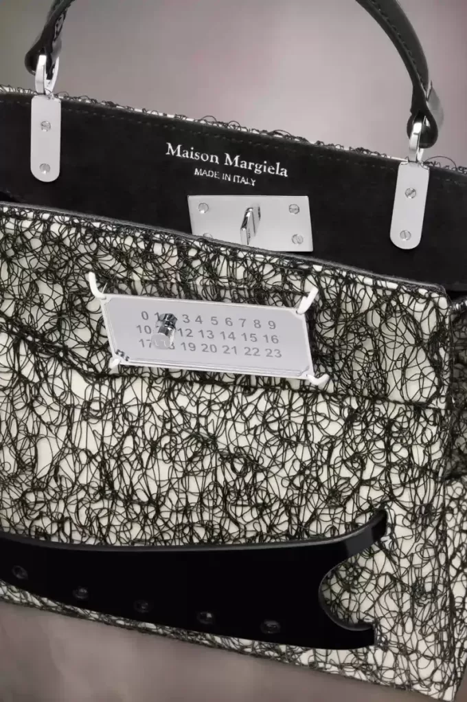 Borsa piccola strappata