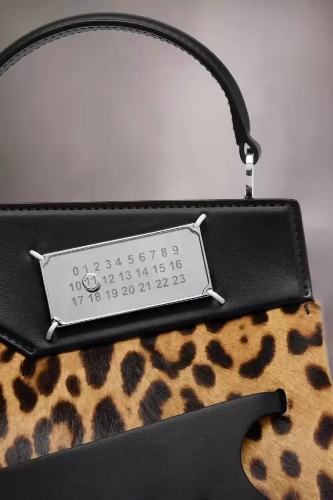 Borsa piccola strappata