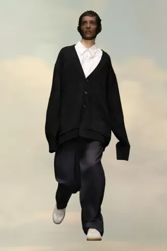 Cardigan con toppa sui gomiti