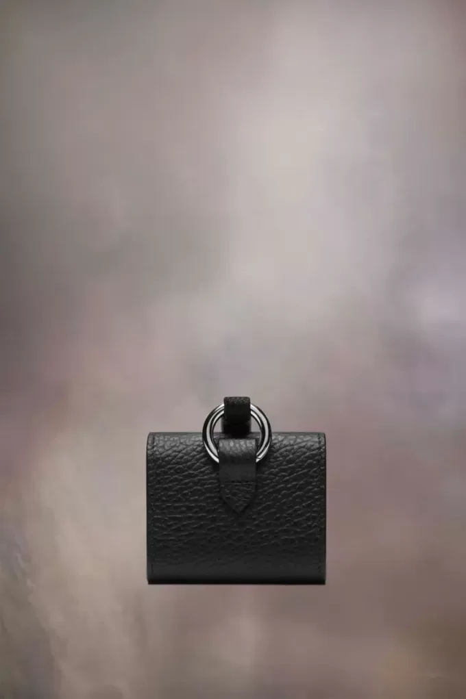 Custodia per AirPod con quattro punti di sutura