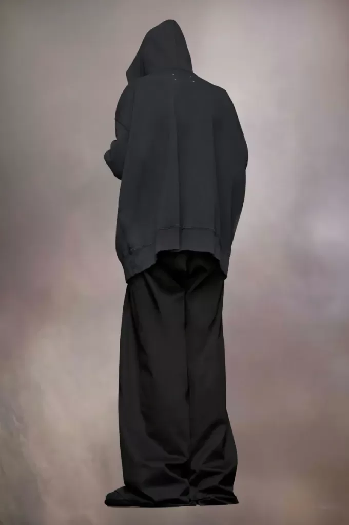 Felpa con cappuccio con logo invertito