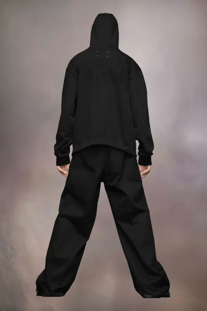 Felpa con cappuccio con logo ricamato