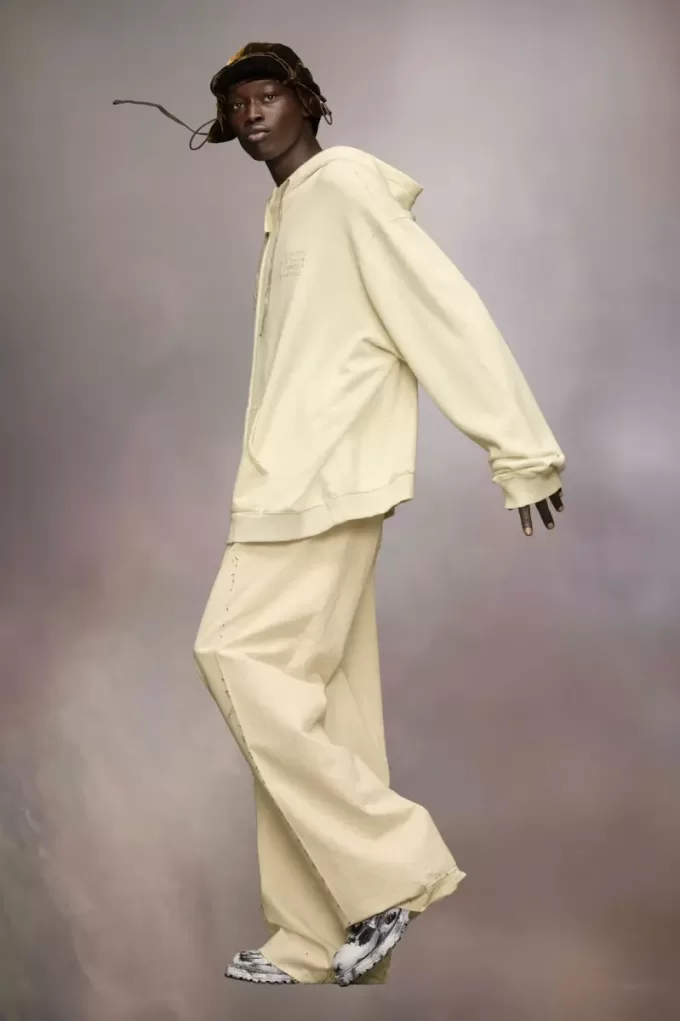 Felpa con cappuccio e zip con logo timbro