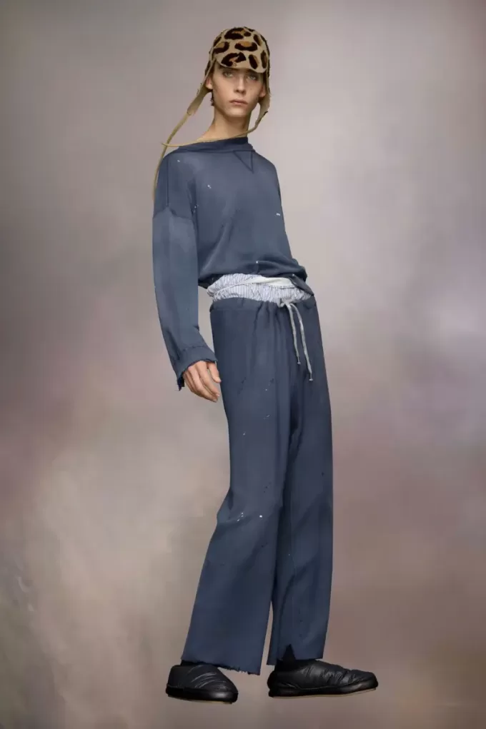 Felpa con logo scritto a mano