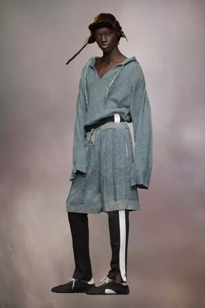 Felpa estiva in maglia con cappuccio