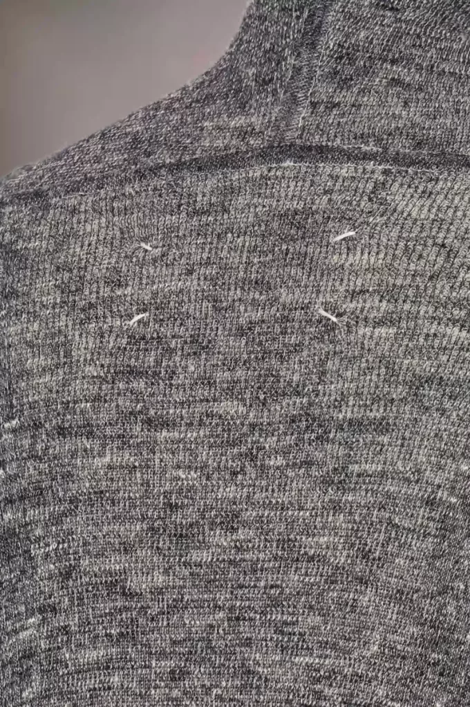 Felpa estiva in maglia con cappuccio