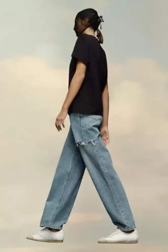 Maglietta con logo distorto