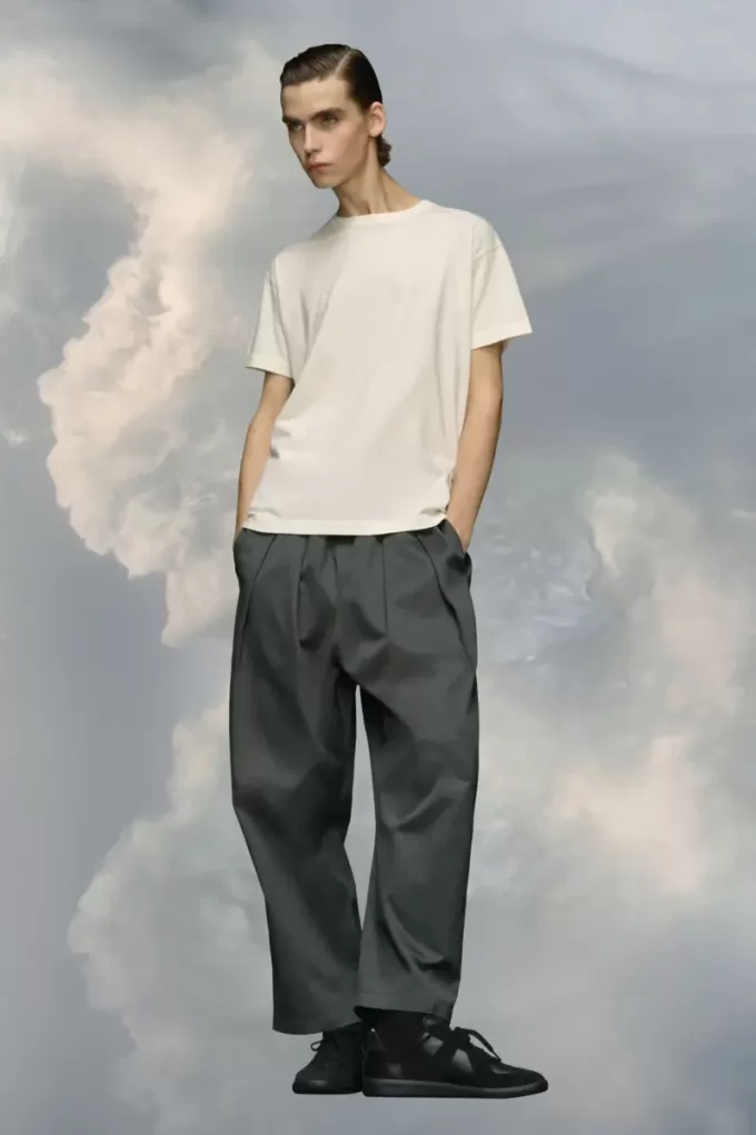 Maglietta con logo invertito