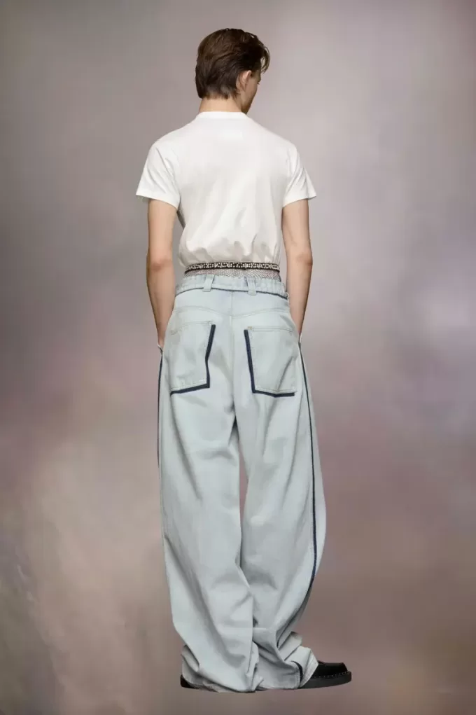 Maglietta con logo invertito