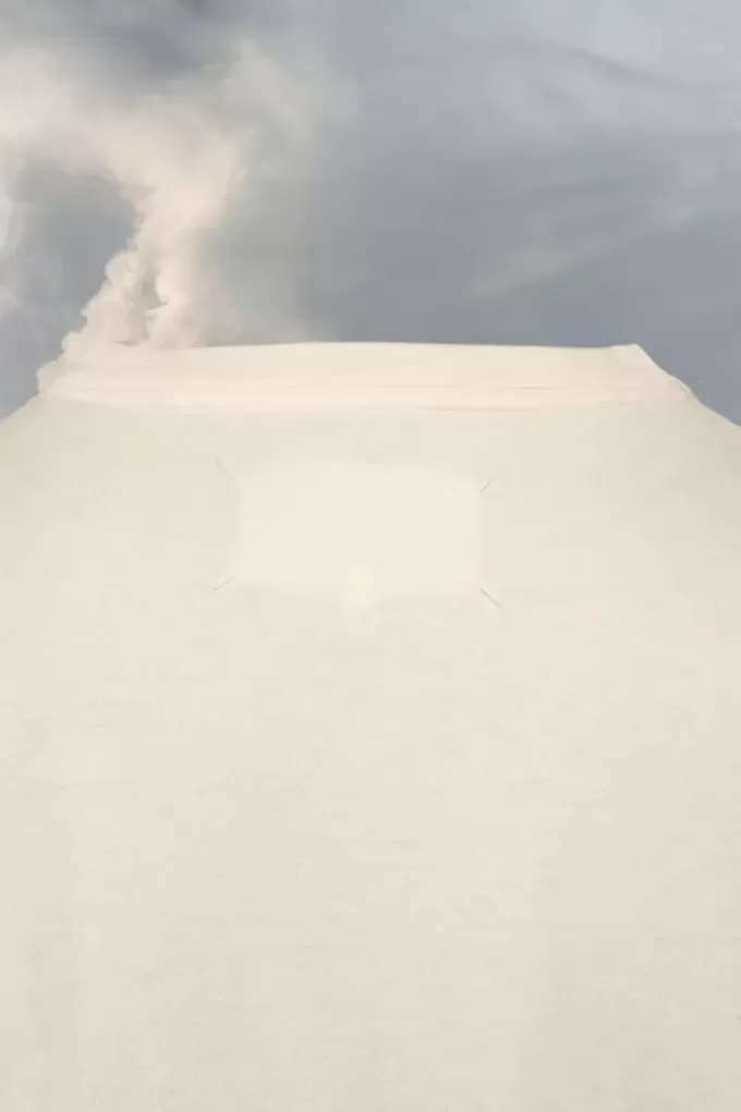 Maglietta con logo invertito