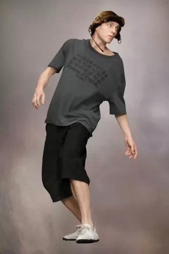 Maglietta con logo ricamato