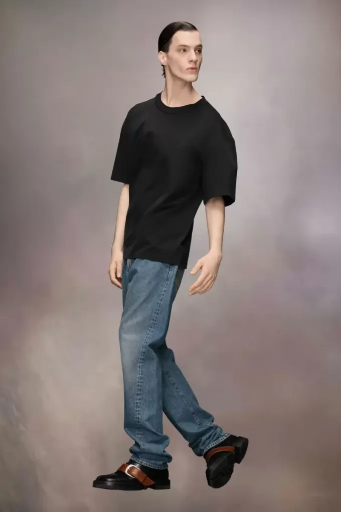 Maglietta con logo ricamato