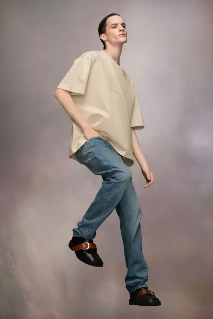 Maglietta con logo ricamato