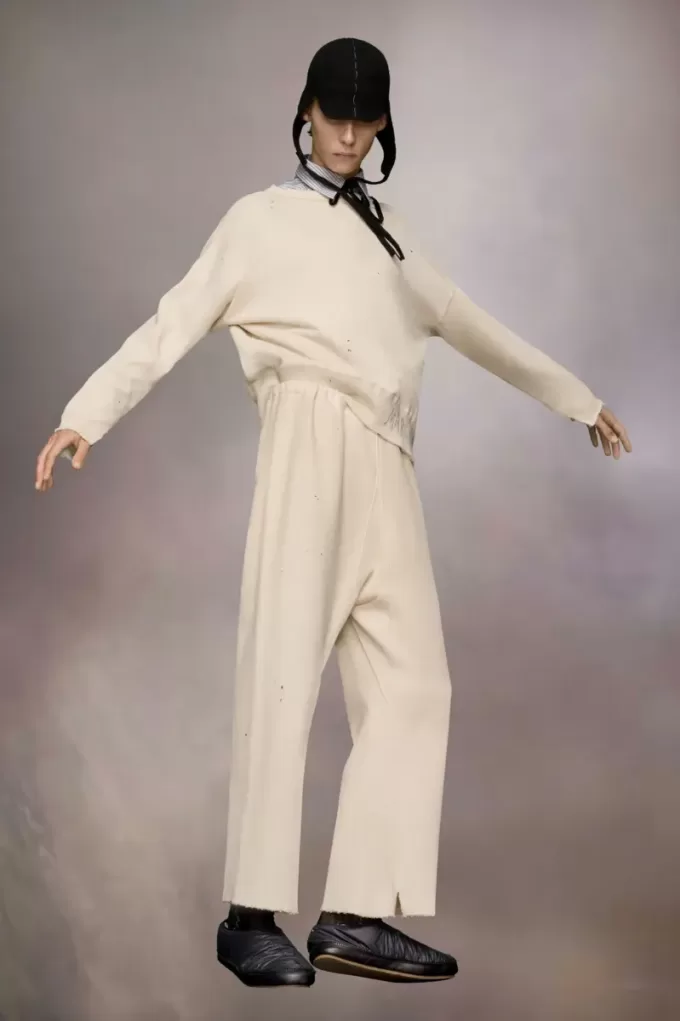 Pantaloni della tuta con orlo tagliato Pantaloni della tuta con orlo tagliato