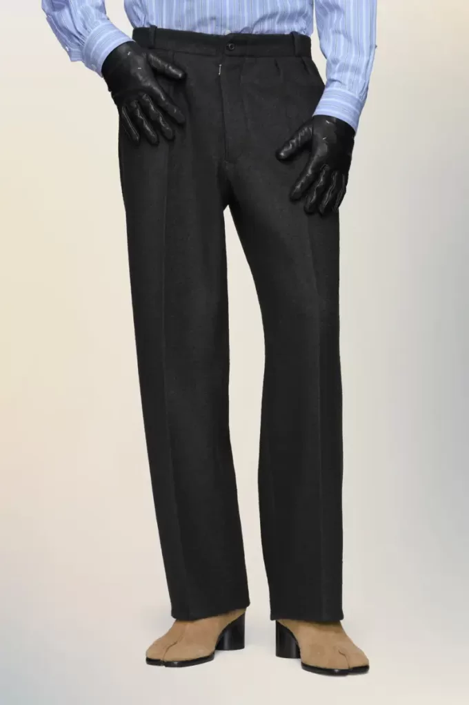 Pantaloni dritti in lana infeltrita Pantaloni dritti in lana infeltrita