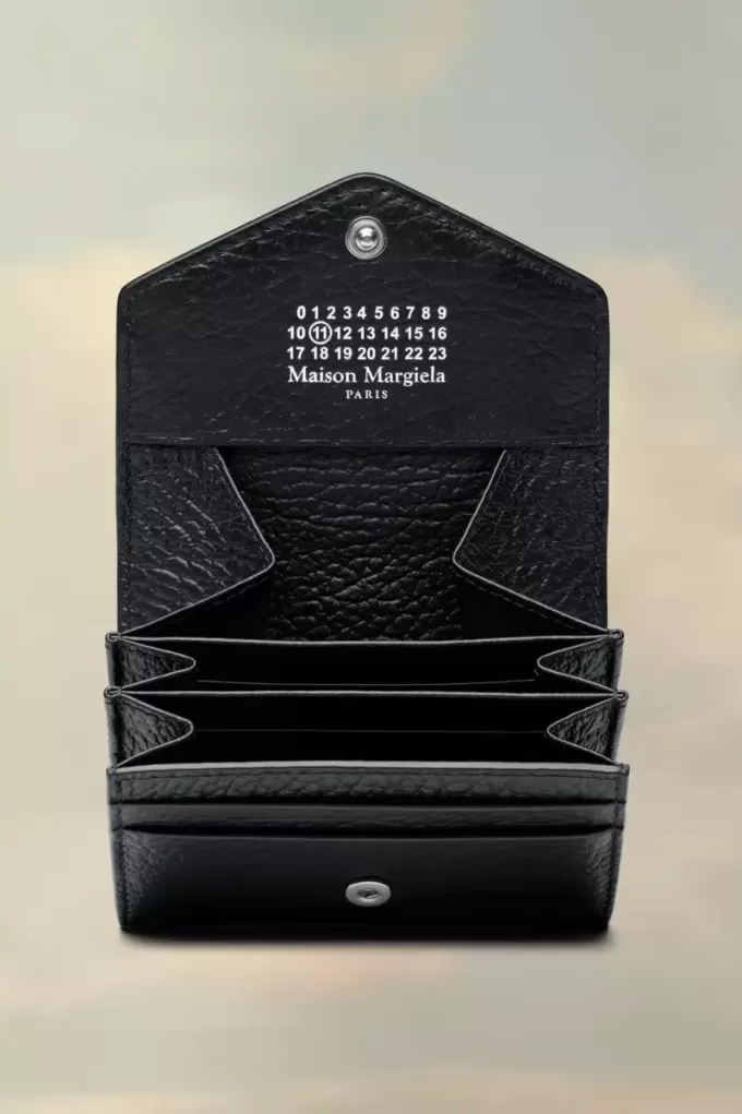 Portafoglio in pelle con chiusura a fisarmonica Portafoglio in pelle con chiusura a fisarmonica