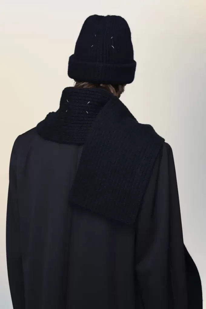 Sciarpa in cashmere Maison Margiela Sciarpa in cashmere Maison Margiela